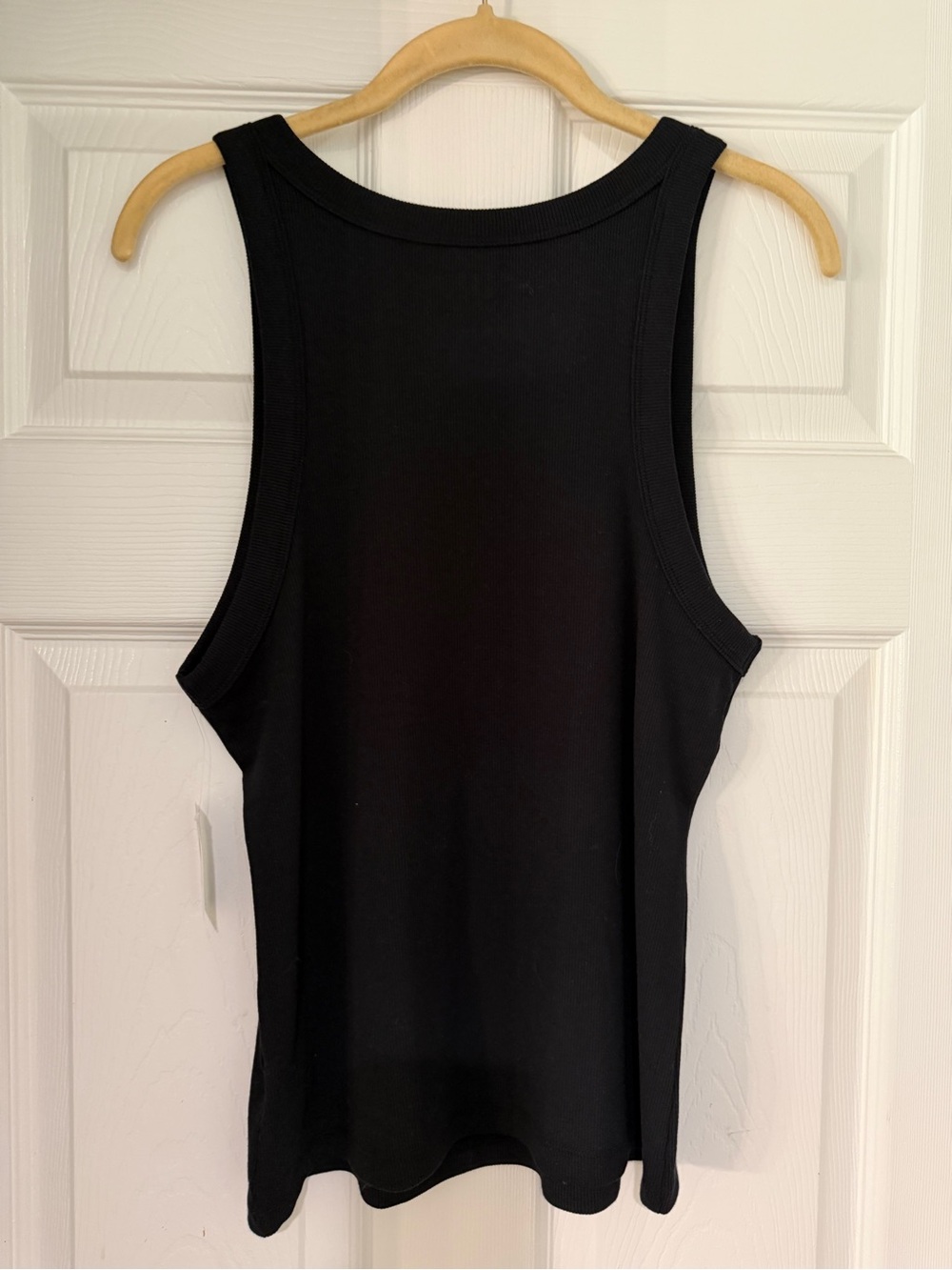 GAP Black Ribbed Tank – Sleeveless Crew Neck - Picture 2 of 3